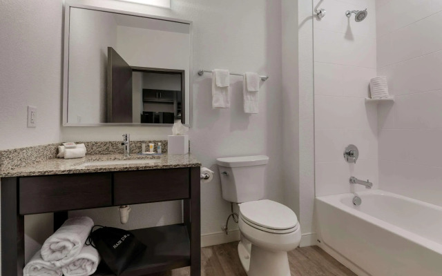 MainStay Suites Cincinnati University - Uptown