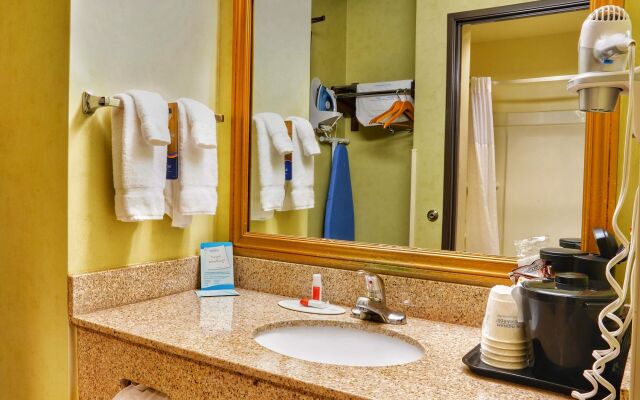 Baymont by Wyndham Grand Rapids N/Walker