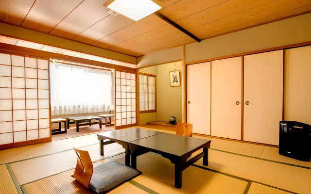 Nara Hakushikaso – Guest Rooms – Nara