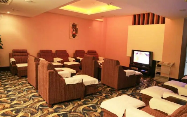 Cheerful Hotel