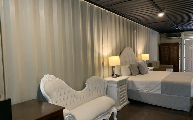 Container Inn Hotel Aeropuerto