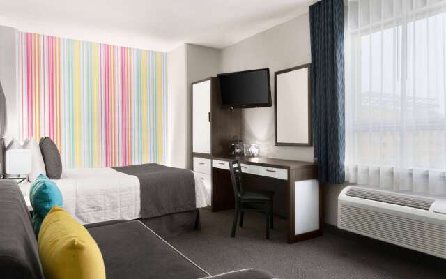 Travelodge Hotel by Wyndham Montreal Centre