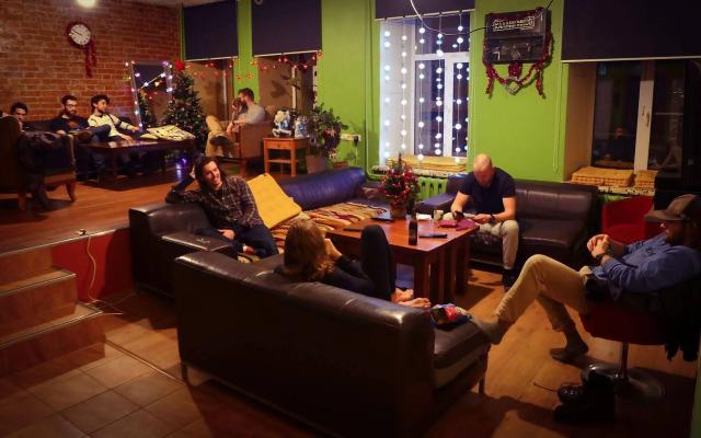 Godzillas Hostel