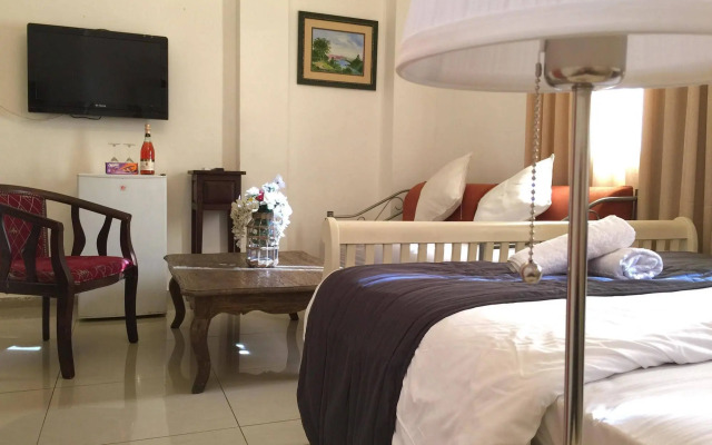 Sea Side Hotel