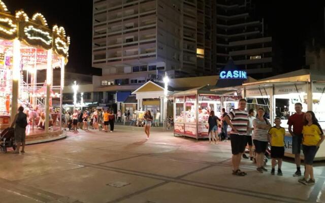 CANET Plage appartement 1 chambre , climatisation, parking sécurisé couvert
