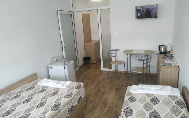 Top Center Nice View Studio