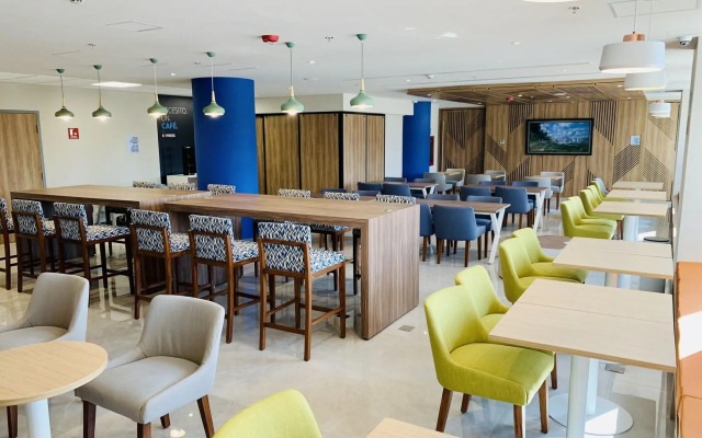 Holiday Inn Express Guadalajara Vallarta Poniente by IHG