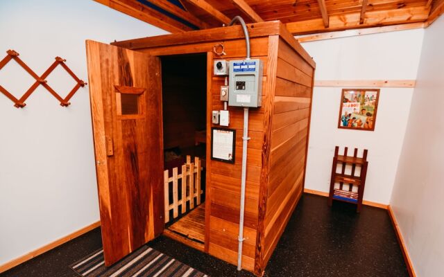 Rainbow Mountain Resort