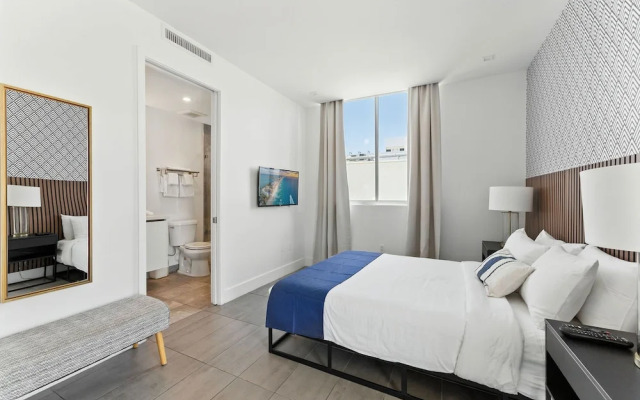 South Beach Stylish 2BR Retreat