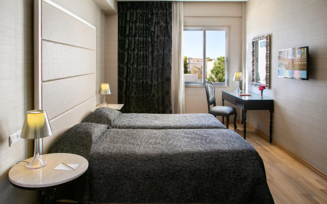 Cleopatra Hotel