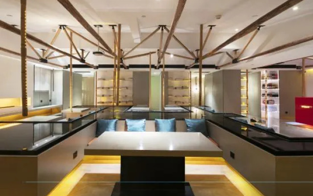 Yanzhu Yishe Guoyun Hotel (Zhengzhou CBD Exhibition Center)