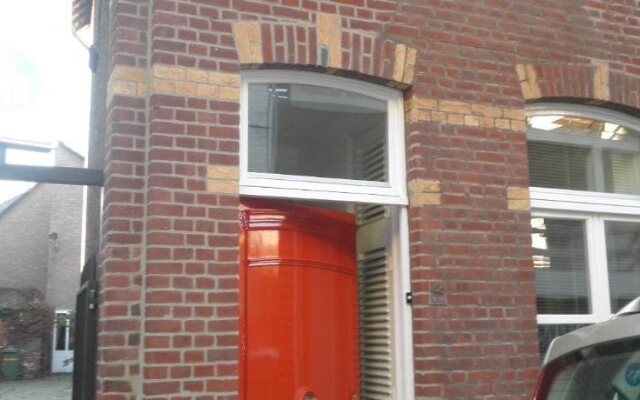 The Maastricht Treat(-y) Town House