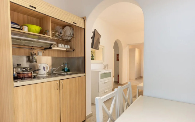 Maroulinas View Studios & Apartments