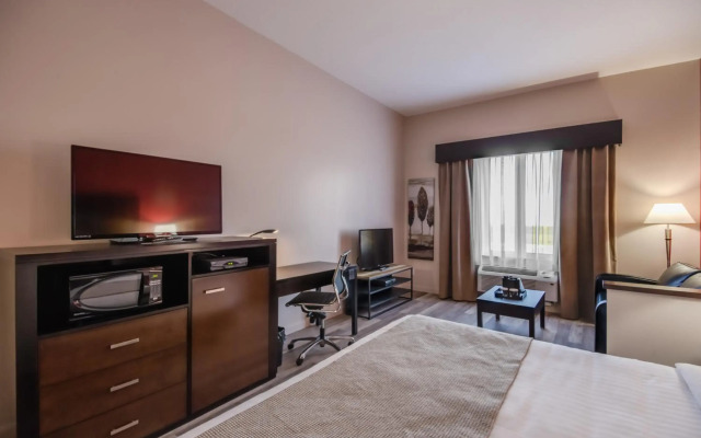 Econo Lodge Inn & Suites