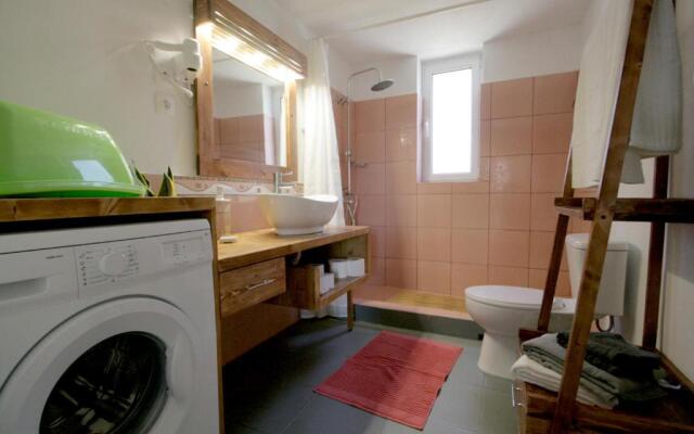 Seaside, relaxing family house with playground! Villa Lavrys 4