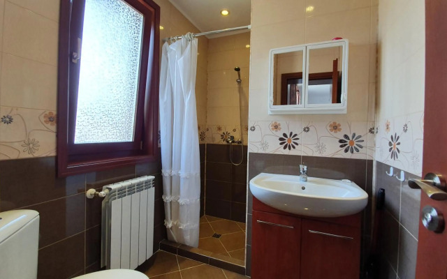 Къща за Гости Солакови **