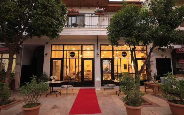 No 10 Hotel