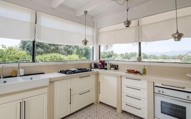 Lavish Villa With Private Pool