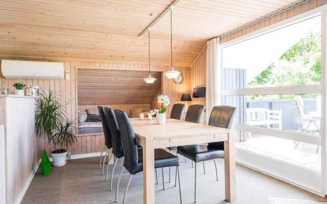 6 Person Holiday Home in Hemmet