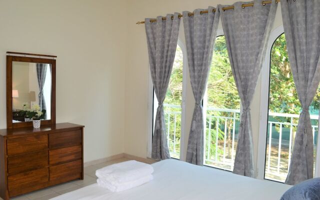 NMR - New Spacious Studio flat