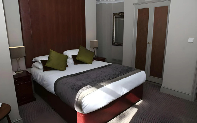 Wards Hotel