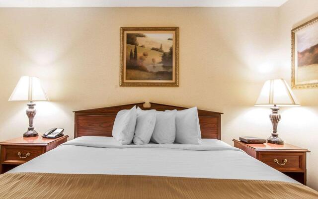 Quality Inn Decherd / Winchester