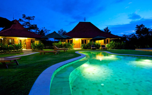 Three Monkeys Villas