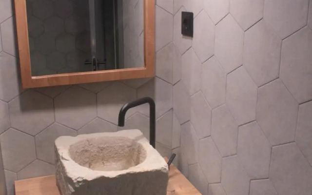 Amaroq Explorers BaseCamp