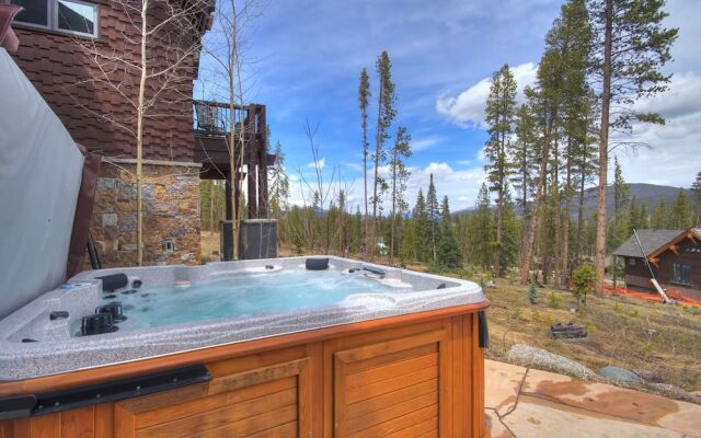 Highlands Hideaway - Private Home by RedAwning