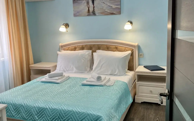 Дельфин-море (Сухум)