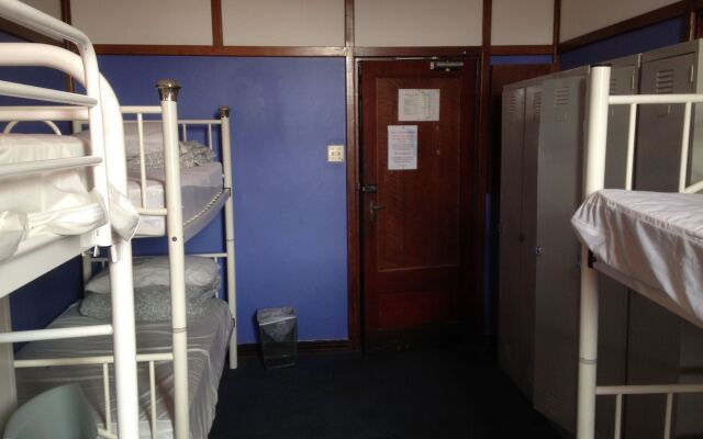 The Old Swan Barracks - Hostel