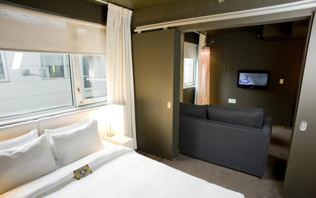 Hotel Zero 1