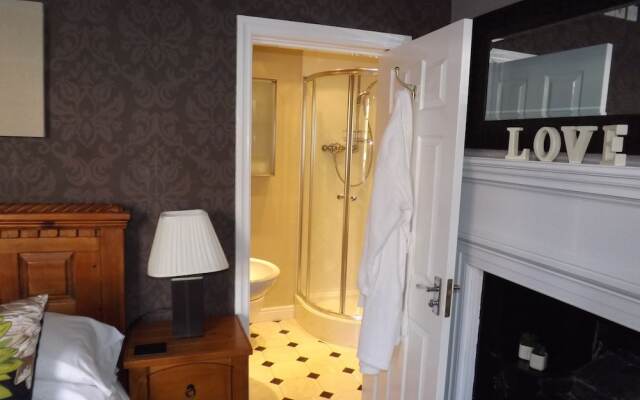 White Linen Whitby, Room Only
