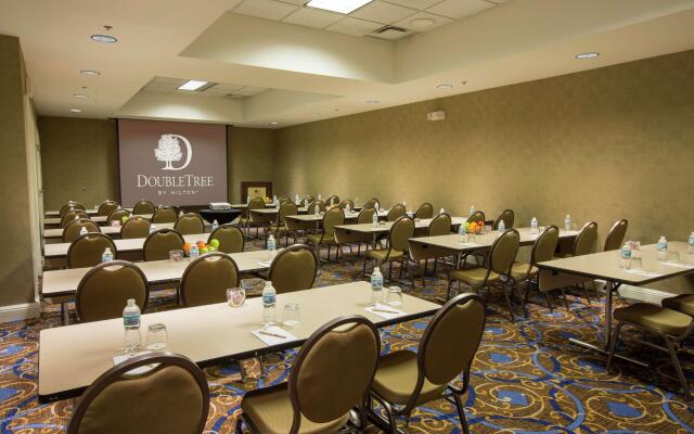 DoubleTree by Hilton Chicago O'Hare Airport - Rosemont