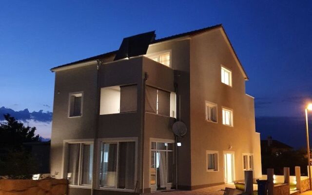 Q apartments