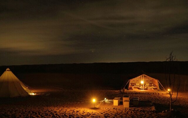 Starwatching private camp - Oman Desert Private Camp