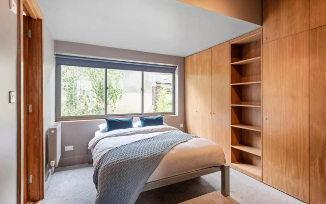 Modern 1 Bedroom Apartment 2 mins to Canal