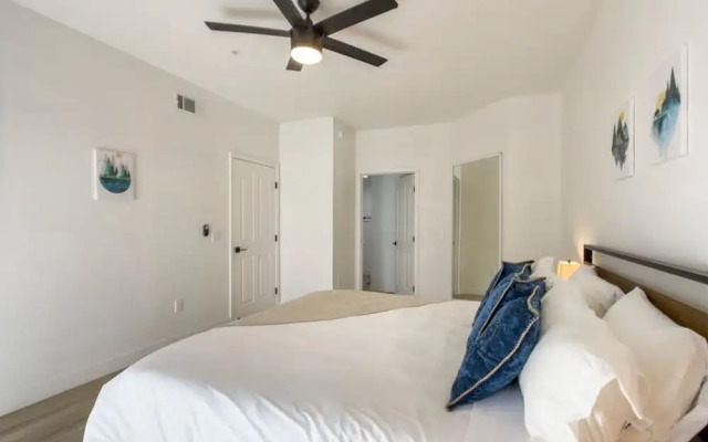 CozySuites at Kierland Commons
