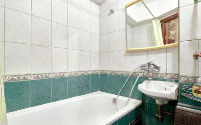 Apartments Center 2 - NEAR KHRESCHATYK - PALACE OF SPORTS - GULLIVER MALL