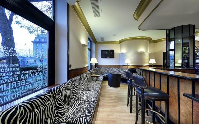 Regent Hotel