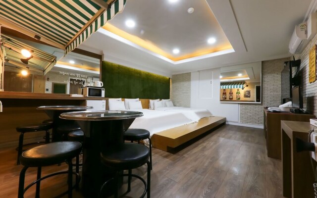 Cheonan Apple