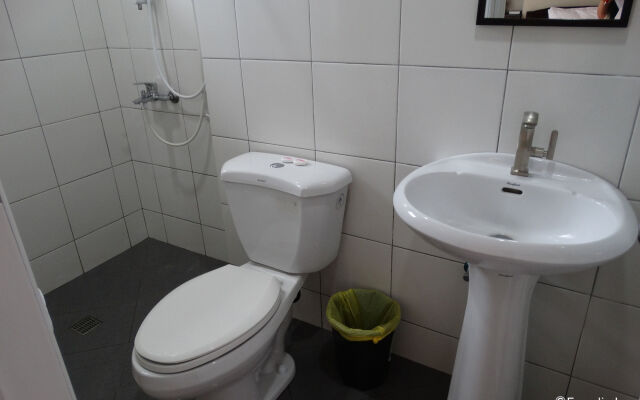 Harbour Gardens Tourist Inn