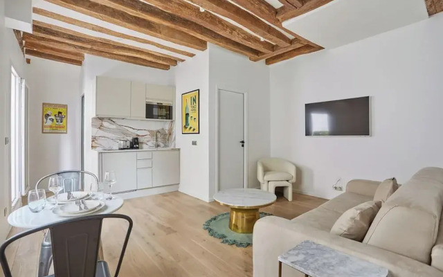 Eiffel Tower Apartment/invalide