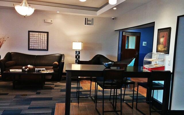 Route 66 lnn & Suites