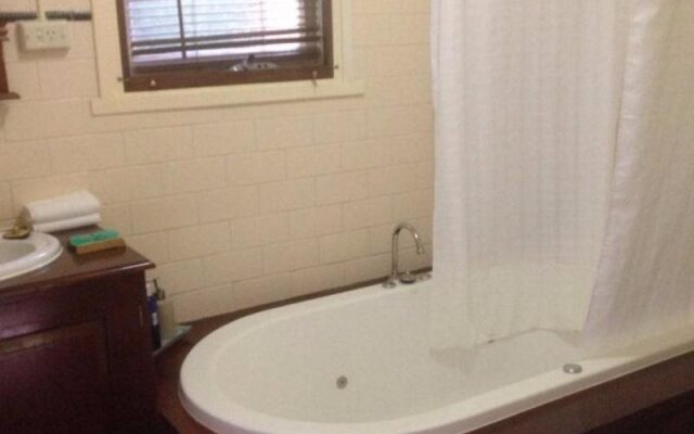 Fawkes House Country Spa Retreat