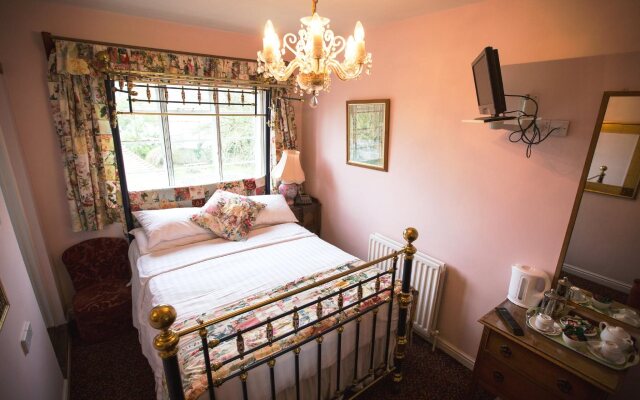 The Hundred House Hotel