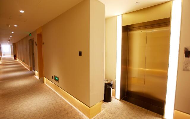 Vatica Beijing Chaoyang West Dawang Rd Jiulongshan Metro Station Hotel