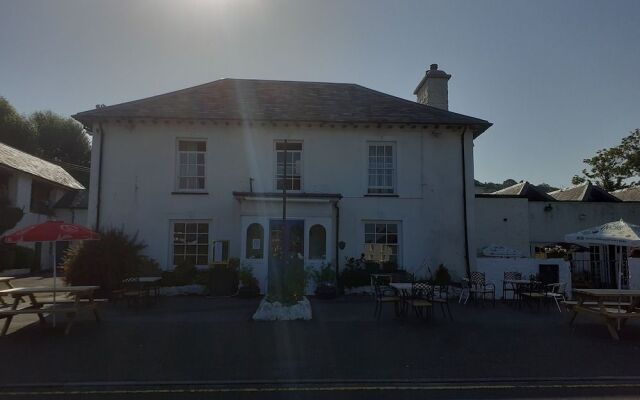 Feathers Hotel, Bar and Restaurant