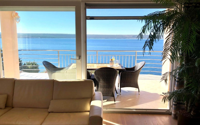 Villa Mebelle mit Meerblick