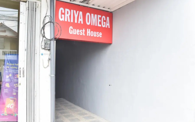 RedDoorz Plus near Malang Town Square